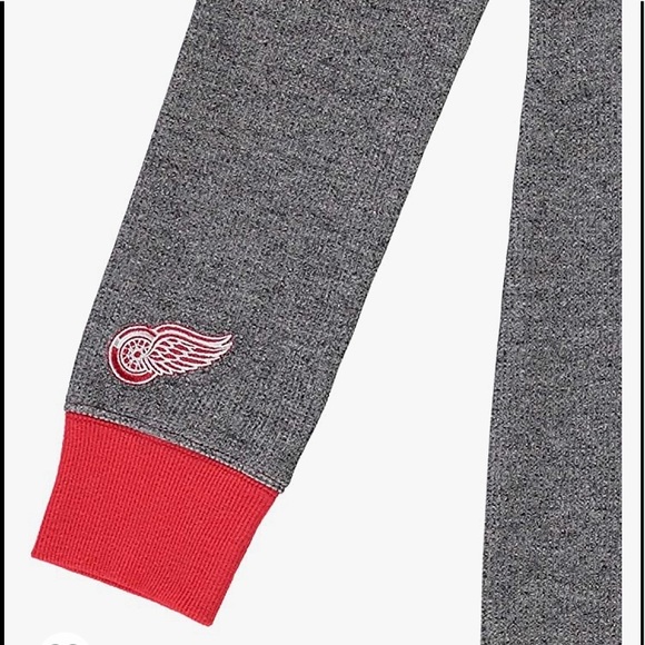 🆕♥️🏒 DETROIT RED WINGS NHL ONSIE♥️🏒🆕 - Picture 7 of 8
